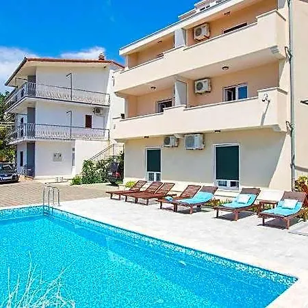 Charming Seaside 4* Omiš