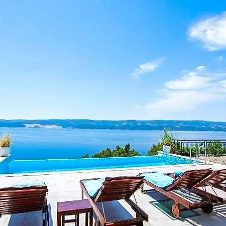 Charming Seaside *