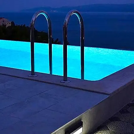 Charming Seaside Otel 4*