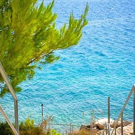 Charming Seaside Otel